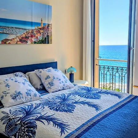 Stunning Large 2 Seafront Apartmán Menton