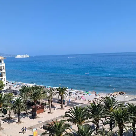 Stunning Large 2 Seafront Apartmán Menton