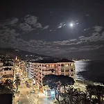 Apartman Stunning Large 2 Seafront *