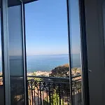 Stunning Large 2 Seafront Apartman