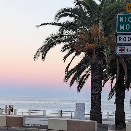 Stunning Large 2 Seafront *