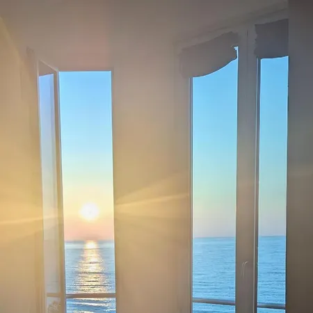 شقة Stunning Large 2 Seafront