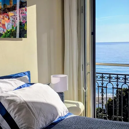 Stunning Large 2 Seafront * Mentona