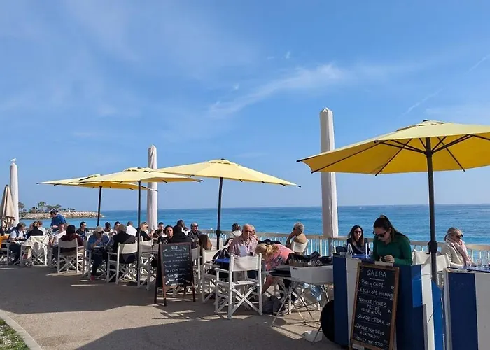 Stunning Large 2 Seafront Апартаменты *