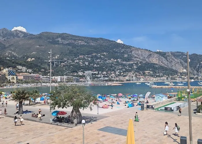 Апартаменты Stunning Large 2 Seafront